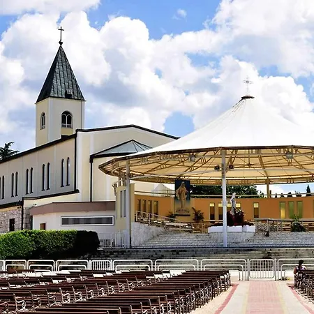 Hotel Leone