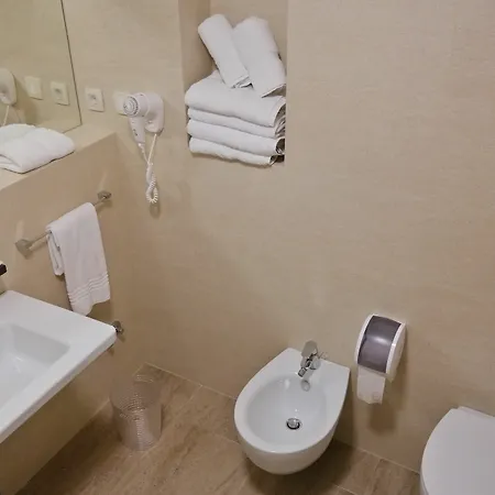 Leone Hotel 4*